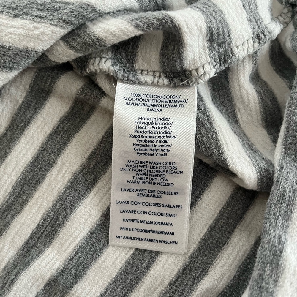 Chaps Gray and White Striped Cotton Hoodie Women’s Size Medium - Picture 11 of 16